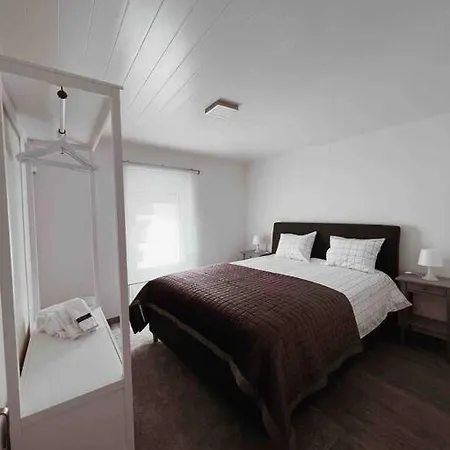 Holiday home Cantinhos Da Serra E Sope, *